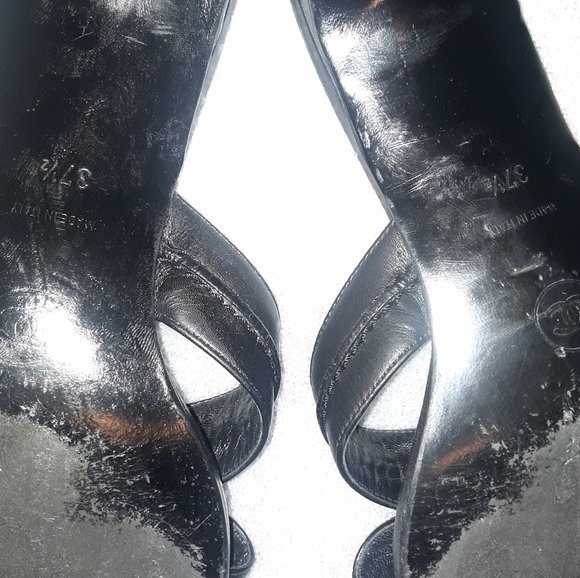 VINTAGE CHANEL LOW HEEL PUMPS, SIZE 37.5 - Picture 12 of 14